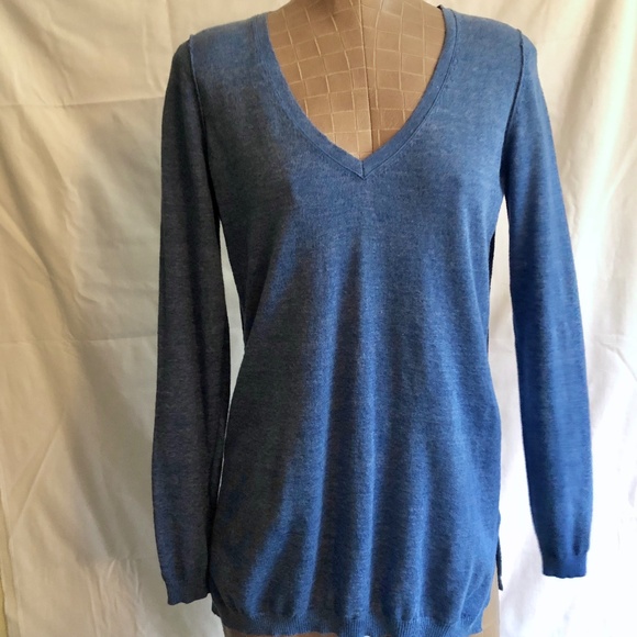 GAP V-Neck Tunic Sweater in Blue - Picture 1 of 10